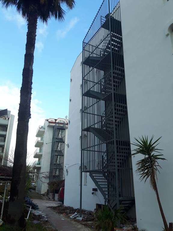 Elazığ yangın merdiveni imalatı ve z tipi yangın merdiveni